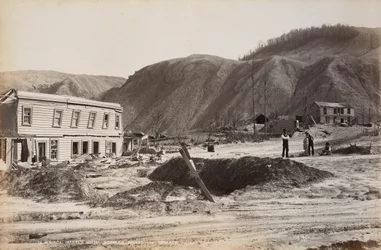 Te Wairoa, McRaes Hotel, Sophias whare en Terrace Hotel